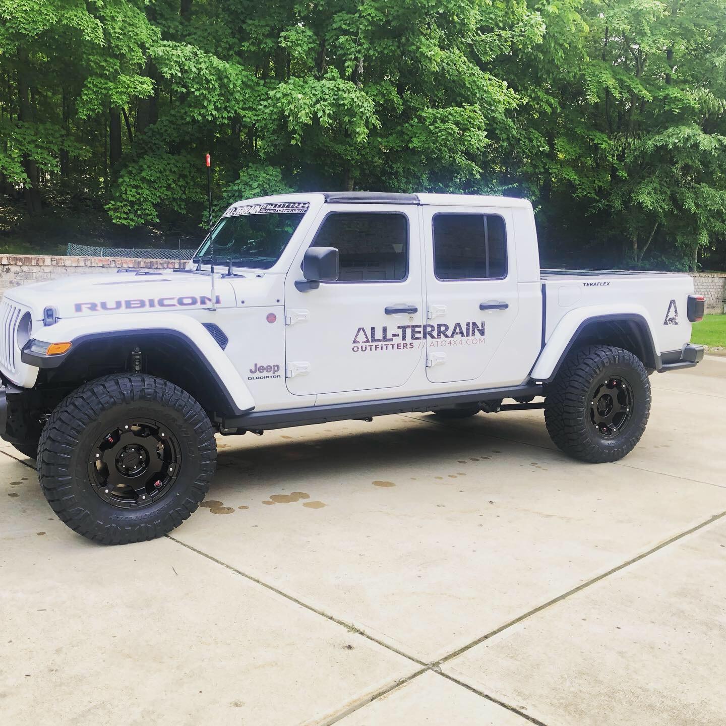 Jeep Gladiator Gladiators on Mopar 2" Lift Kit 128D3AAA-489F-406C-872E-15AFD0CCFDCE