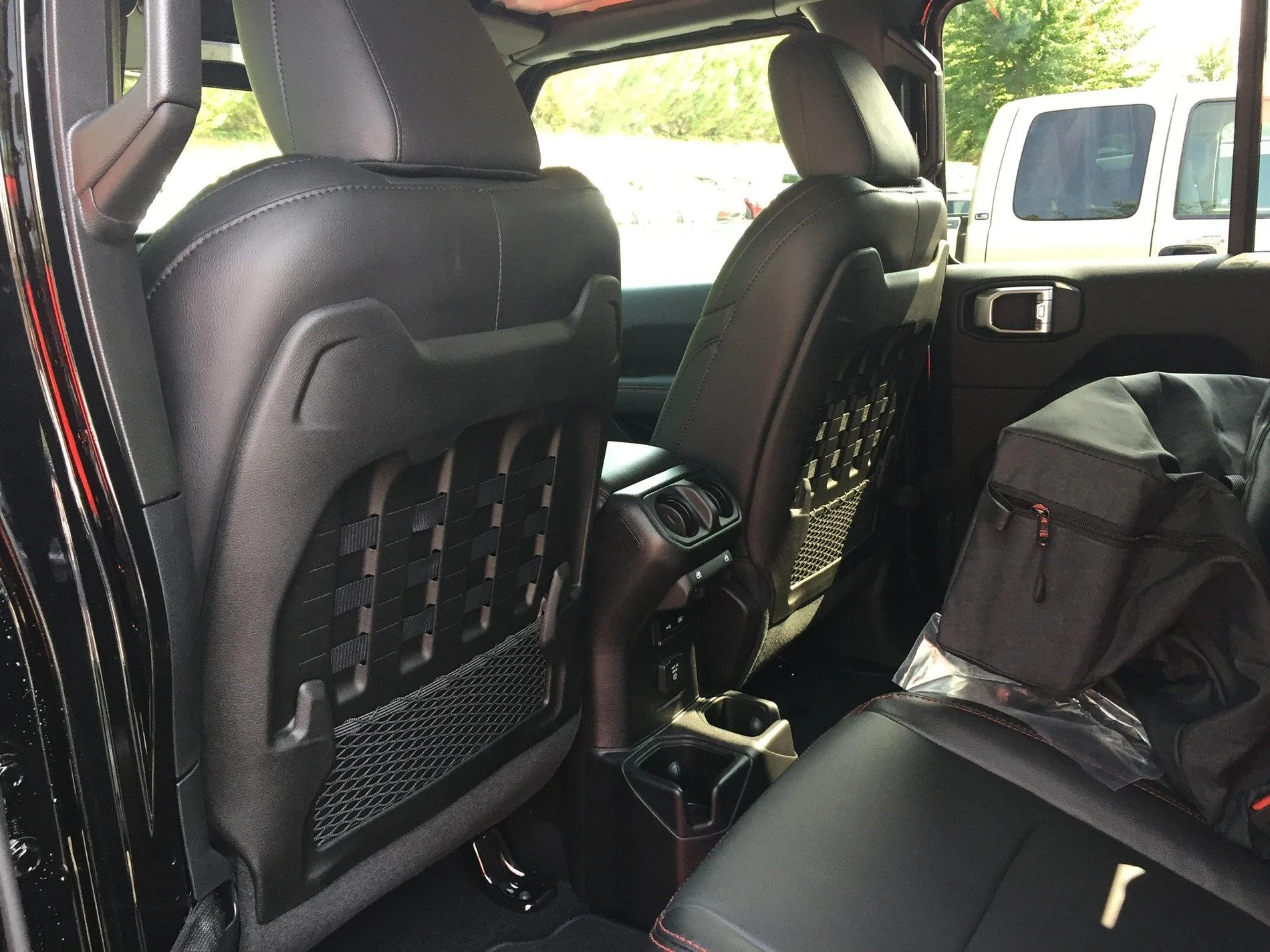 Jeep Gladiator LAUNCH EDITION Gladiator JT Club 776615CB-75C9-4052-822C-5B0395031B1F