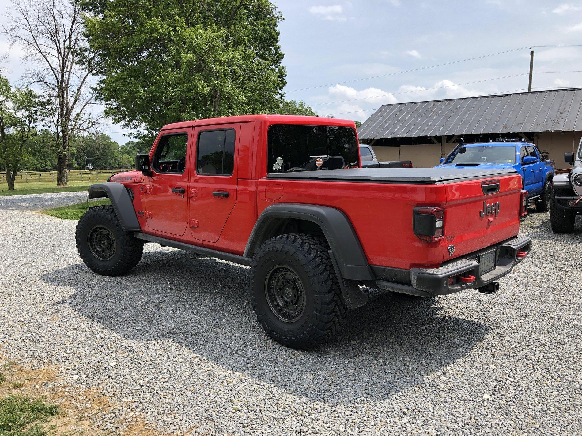 Jeep Gladiator All questions answered on OEM Soft Tonneau Cover? 16AD4595-58F3-4B29-AF9B-840676086B35