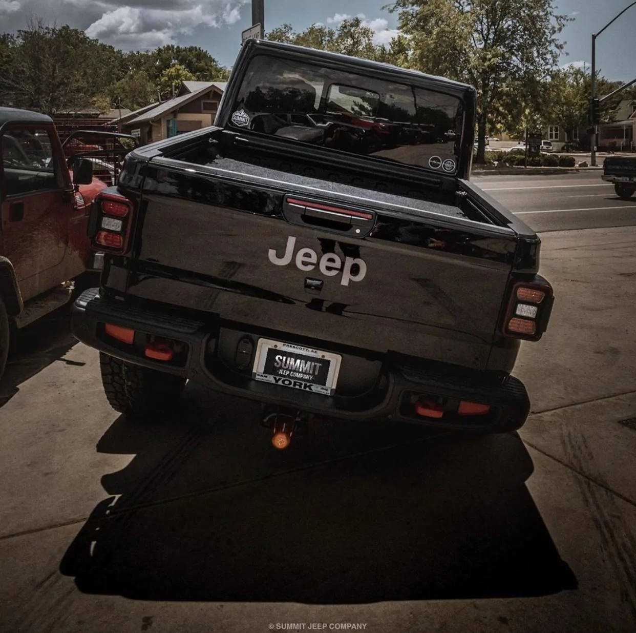 Jeep Gladiator BLACK Gladiator JT Club B8131700-0E1E-4A7E-BD67-1DAEBFEC05DE