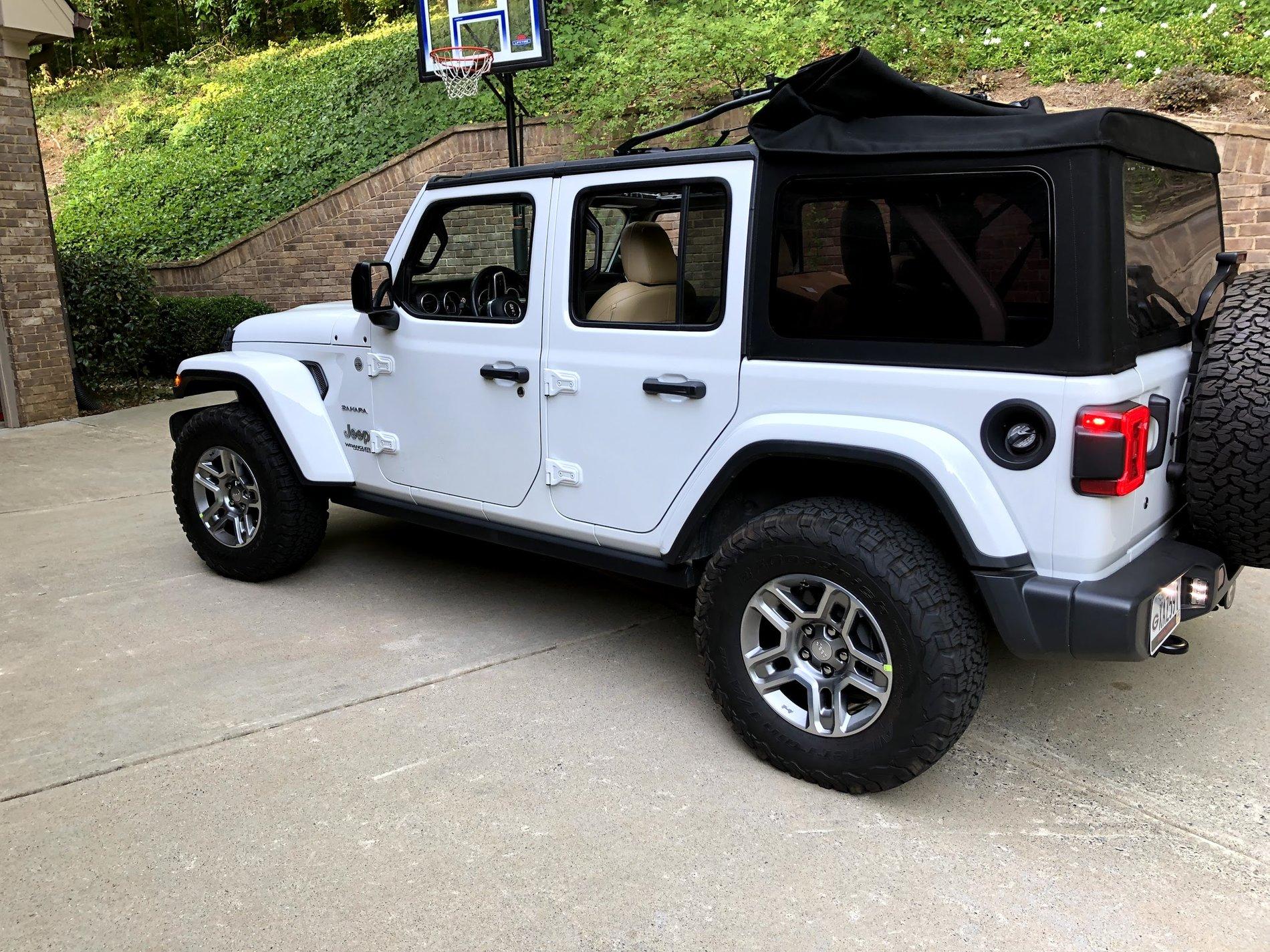 Jeep Gladiator BRIGHT WHITE Gladiator JT Club IMG_1274
