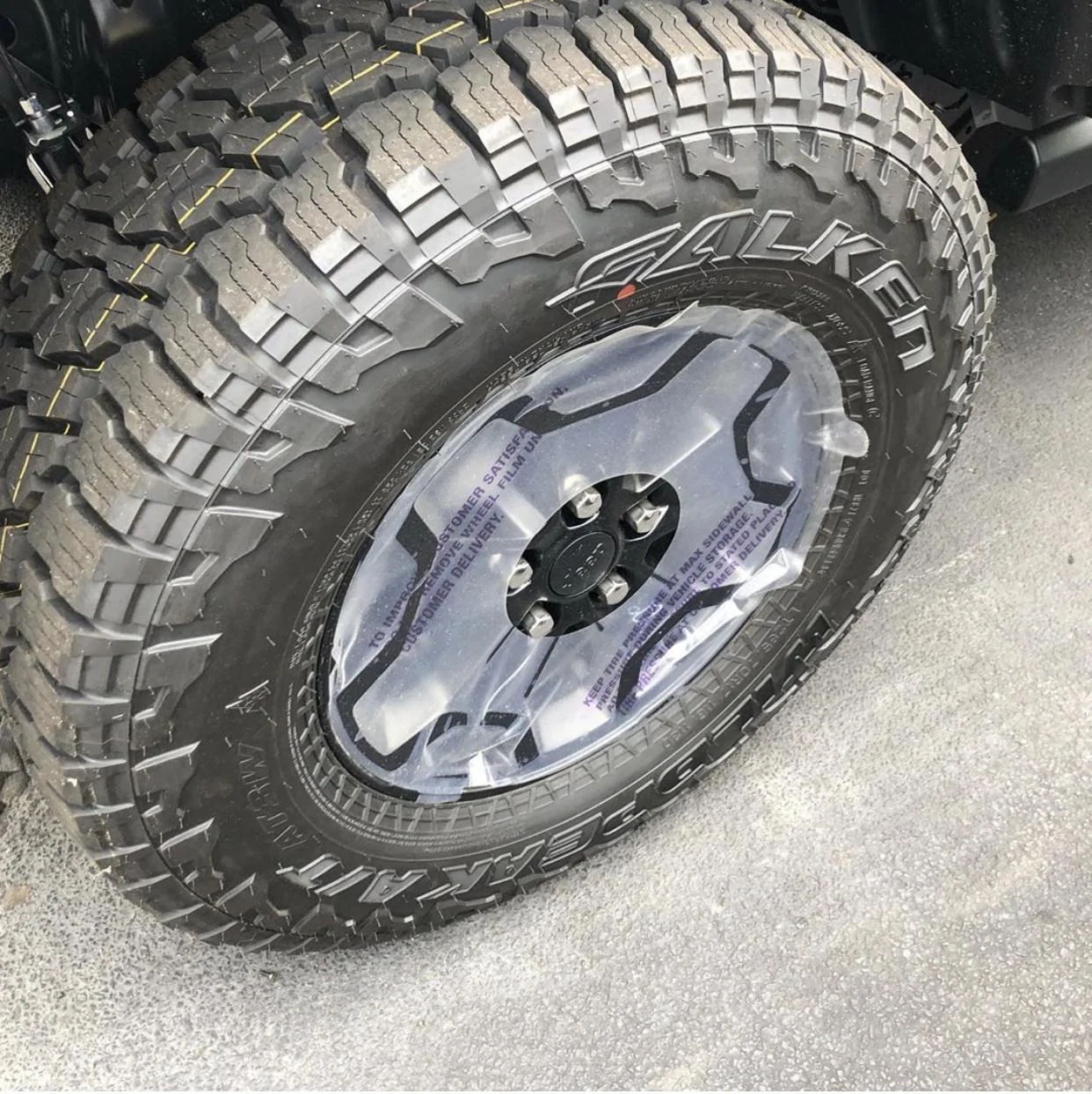 Jeep Gladiator BILLET SILVER Gladiator JT Club B95801D8-76F6-4844-8E56-89CBF9DB971A