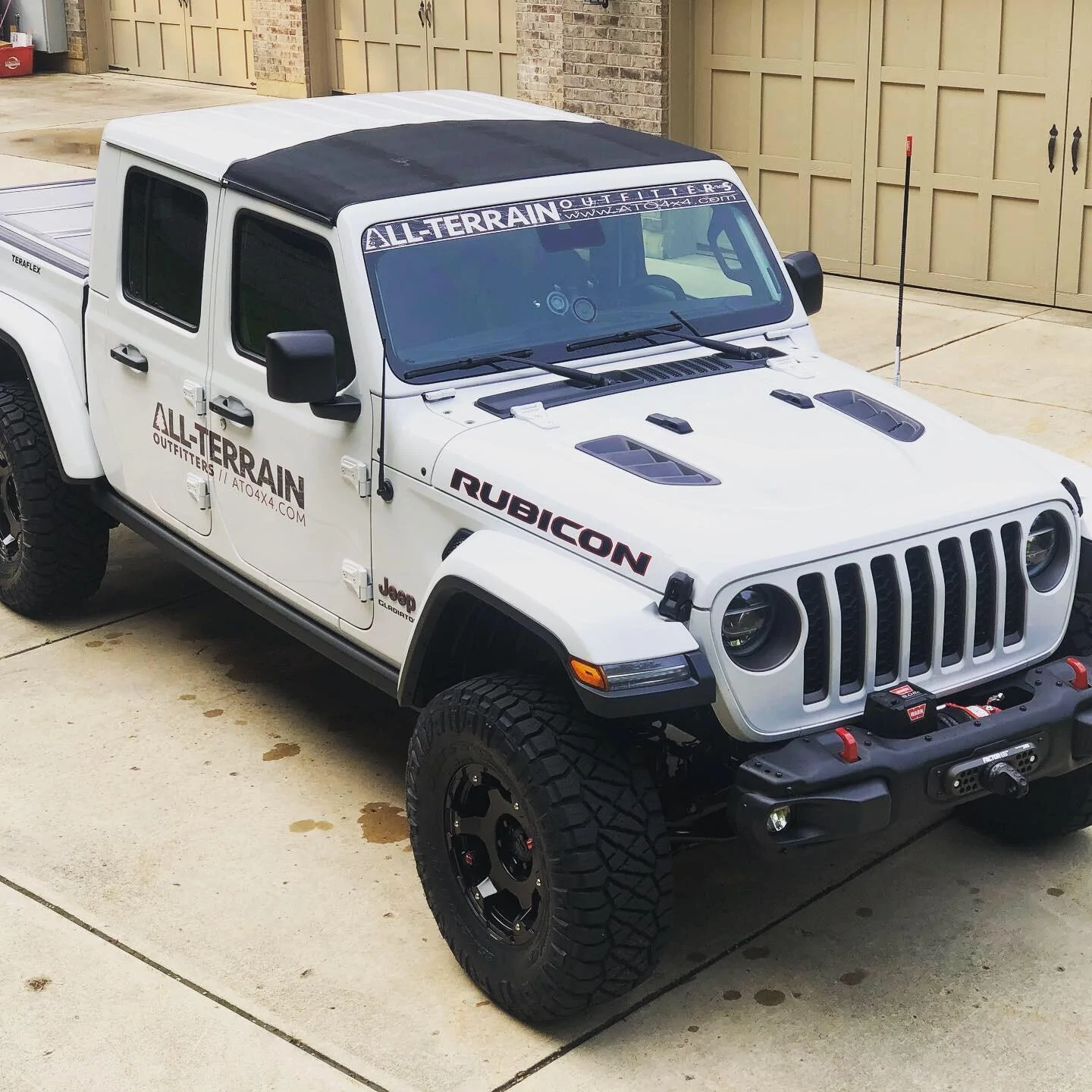 Jeep Gladiator Gladiators on Mopar 2" Lift Kit 5B87CBD4-BF1D-4285-B6A5-845B2301A6CD