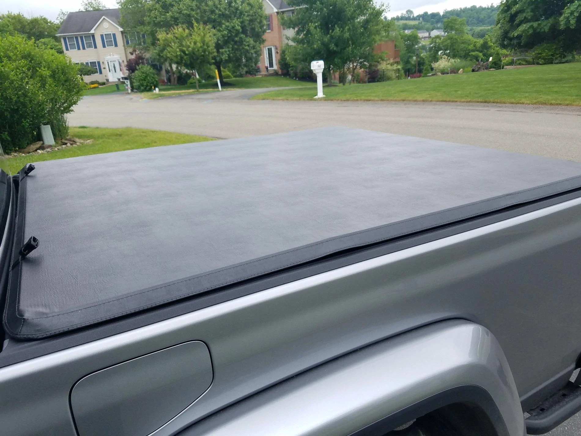 Jeep Gladiator All questions answered on OEM Soft Tonneau Cover? 20190606_102628