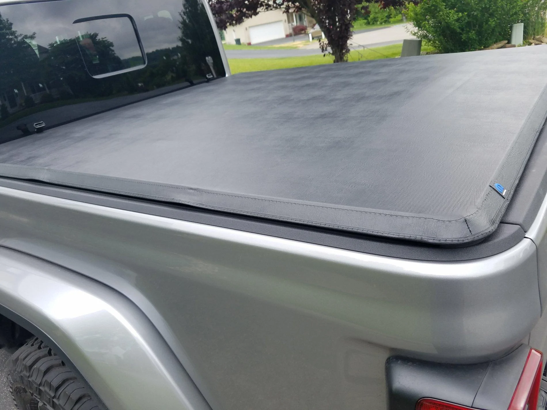 Jeep Gladiator All questions answered on OEM Soft Tonneau Cover? 20190606_102615
