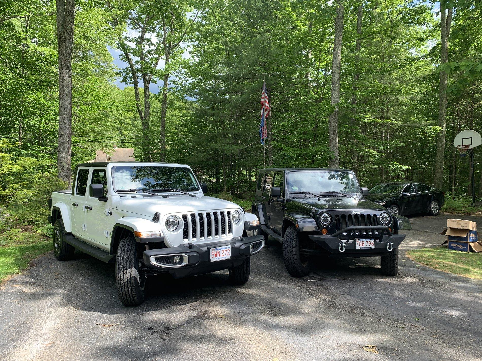 Jeep Gladiator -- 2020+ Gladiator Picture Game -- 97288A87-8F45-4B36-B932-F4C66664B570