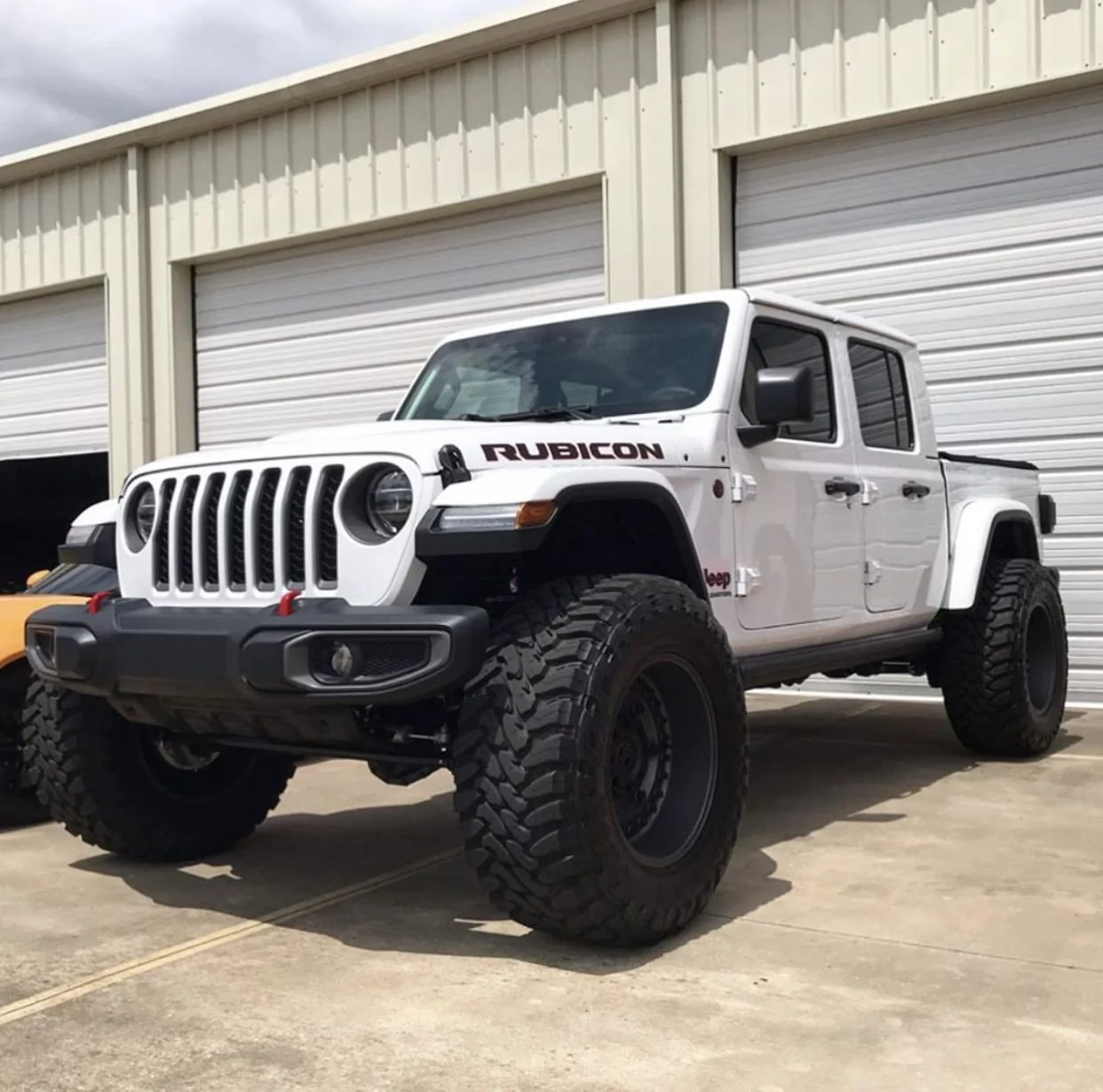 Jeep Gladiator BRIGHT WHITE Gladiator JT Club 6983844C-CA1E-49B4-B6DC-CE4A5E8A32B2