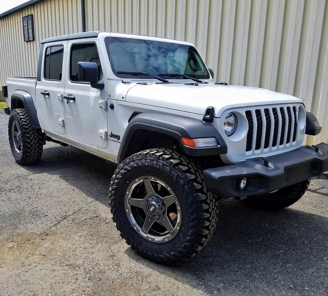 Jeep Gladiator BRIGHT WHITE Gladiator JT Club EB63DD92-6EC9-4E84-A322-48E241BC9E08