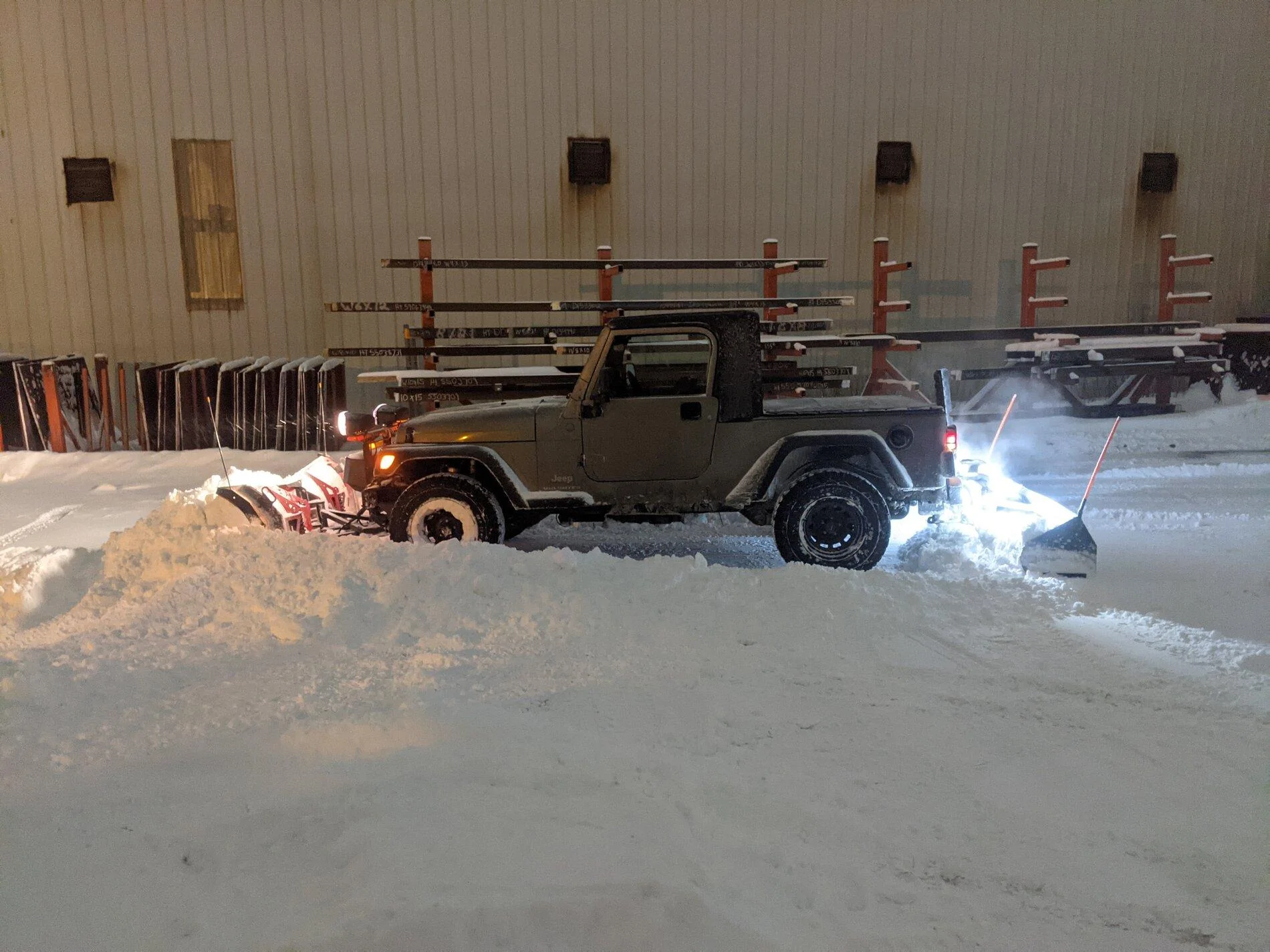 Jeep Gladiator Snow Lighting PXL_20210206_062422585