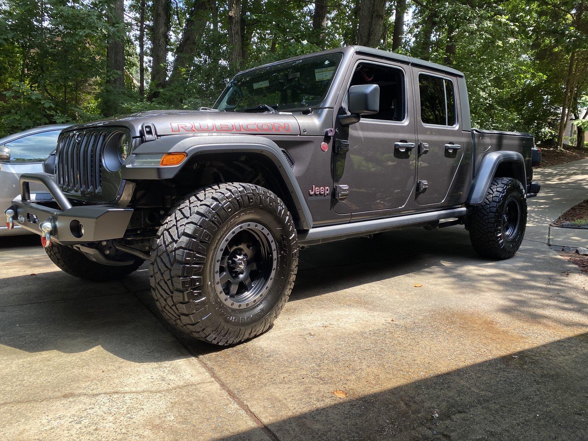Jeep Gladiator Stock Rubicon on 35s Picture Thread CAF1C23C-B048-4440-A2CC-AE5C6C251901