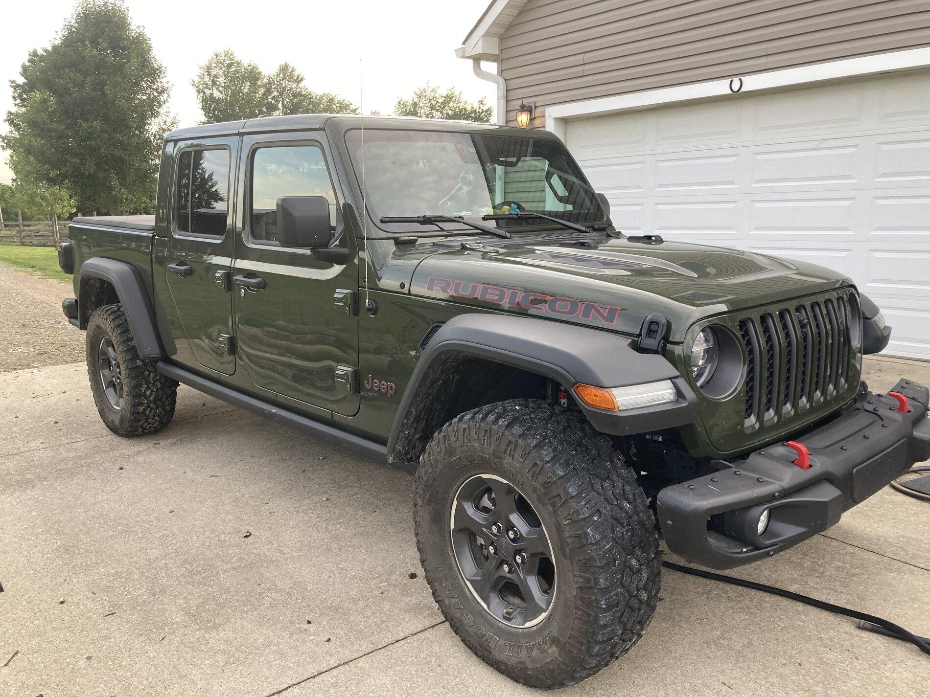 Jeep Gladiator Stock Rubicon on 35s Picture Thread D5CDB8CC-41C8-46A2-8380-06E51B3ED2C8
