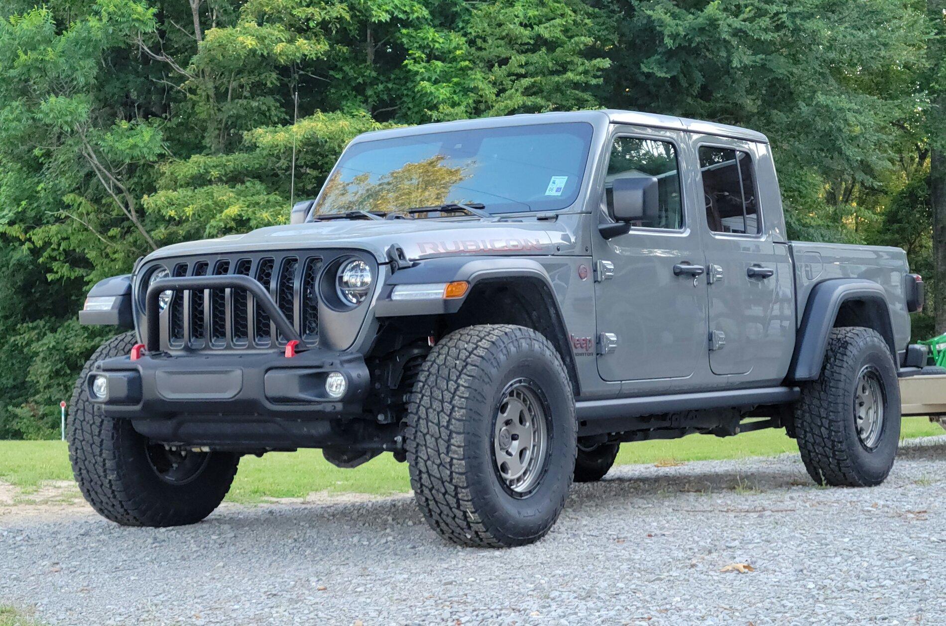 Jeep Gladiator Stock Rubicon on 35s Picture Thread 20210617_062710