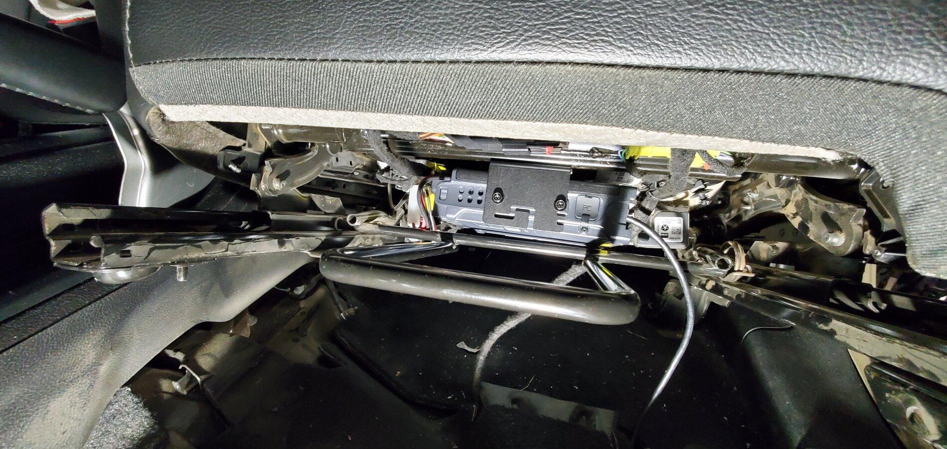 Jeep Gladiator VHF radio install 20210407_161633