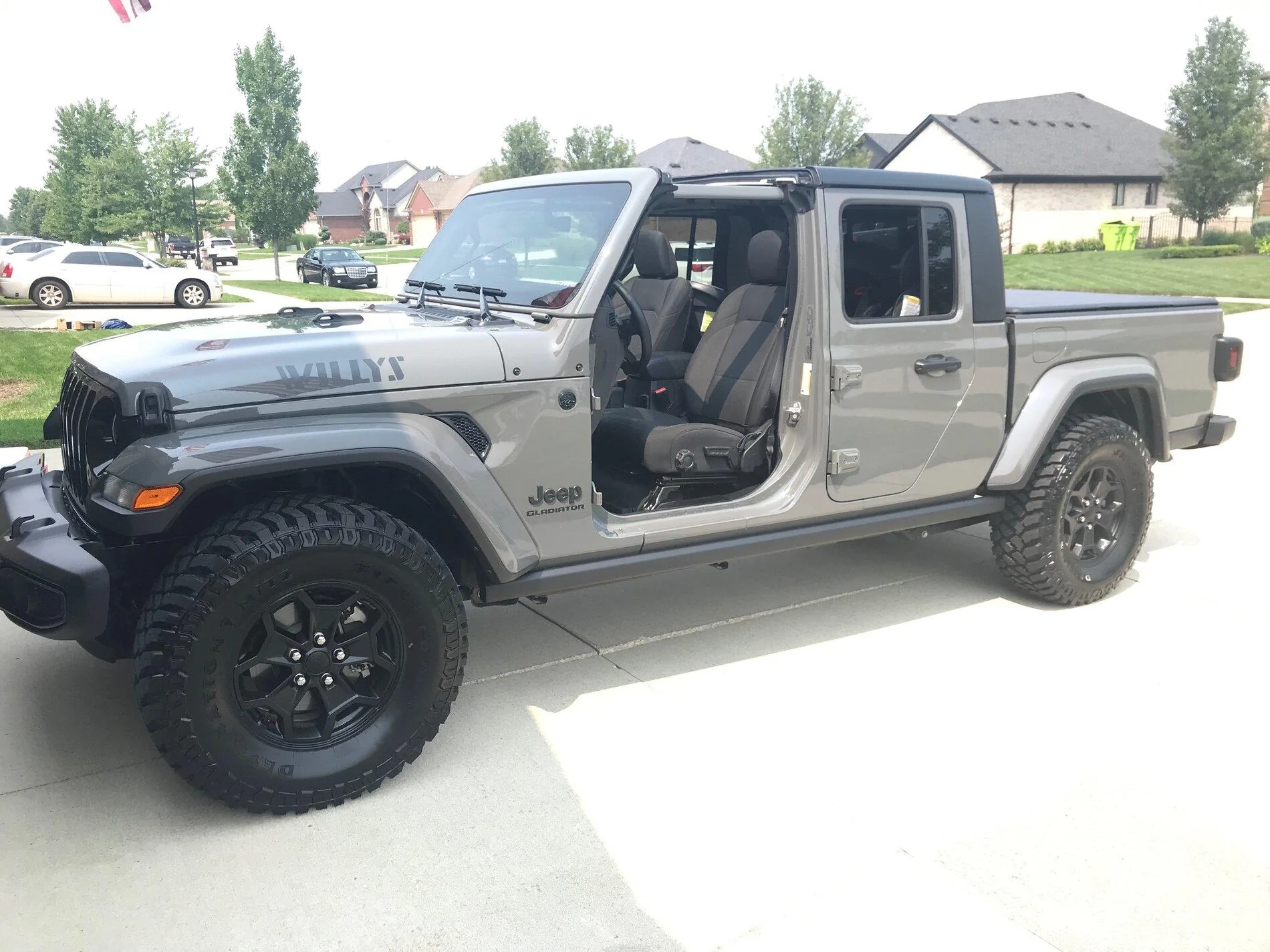 Jeep Gladiator i'll be the first 315/70r17 on a STOCK Willys IMG_9378