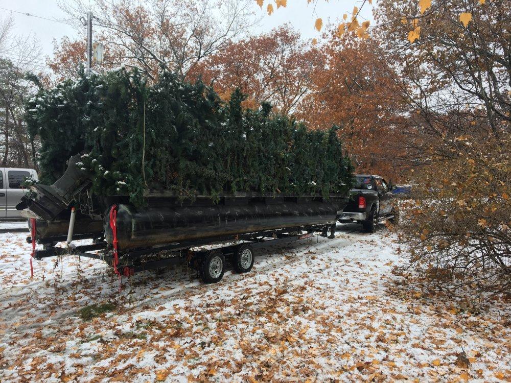 Jeep Gladiator Max towing and lifts duck blind