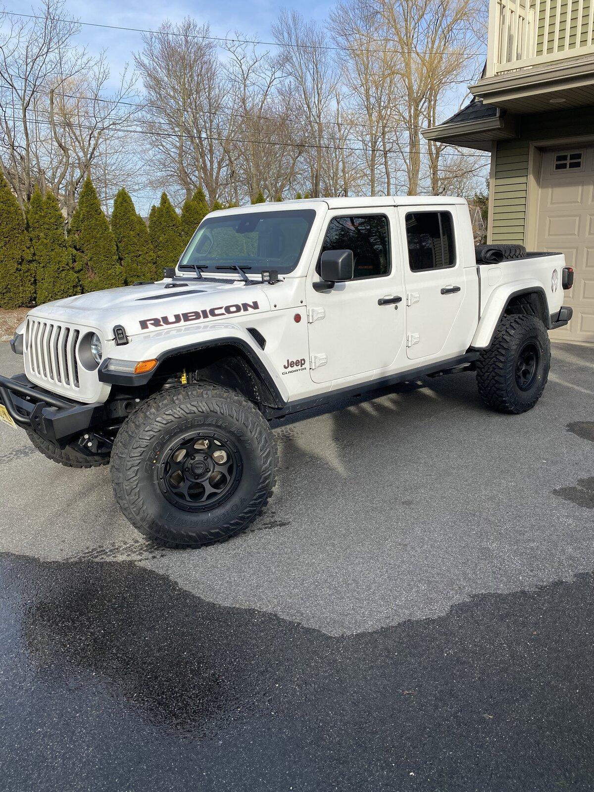 Jeep Gladiator SHOW ME YOUR WHEELS! BE2B855C-4235-41FA-AFC7-458076A2A955