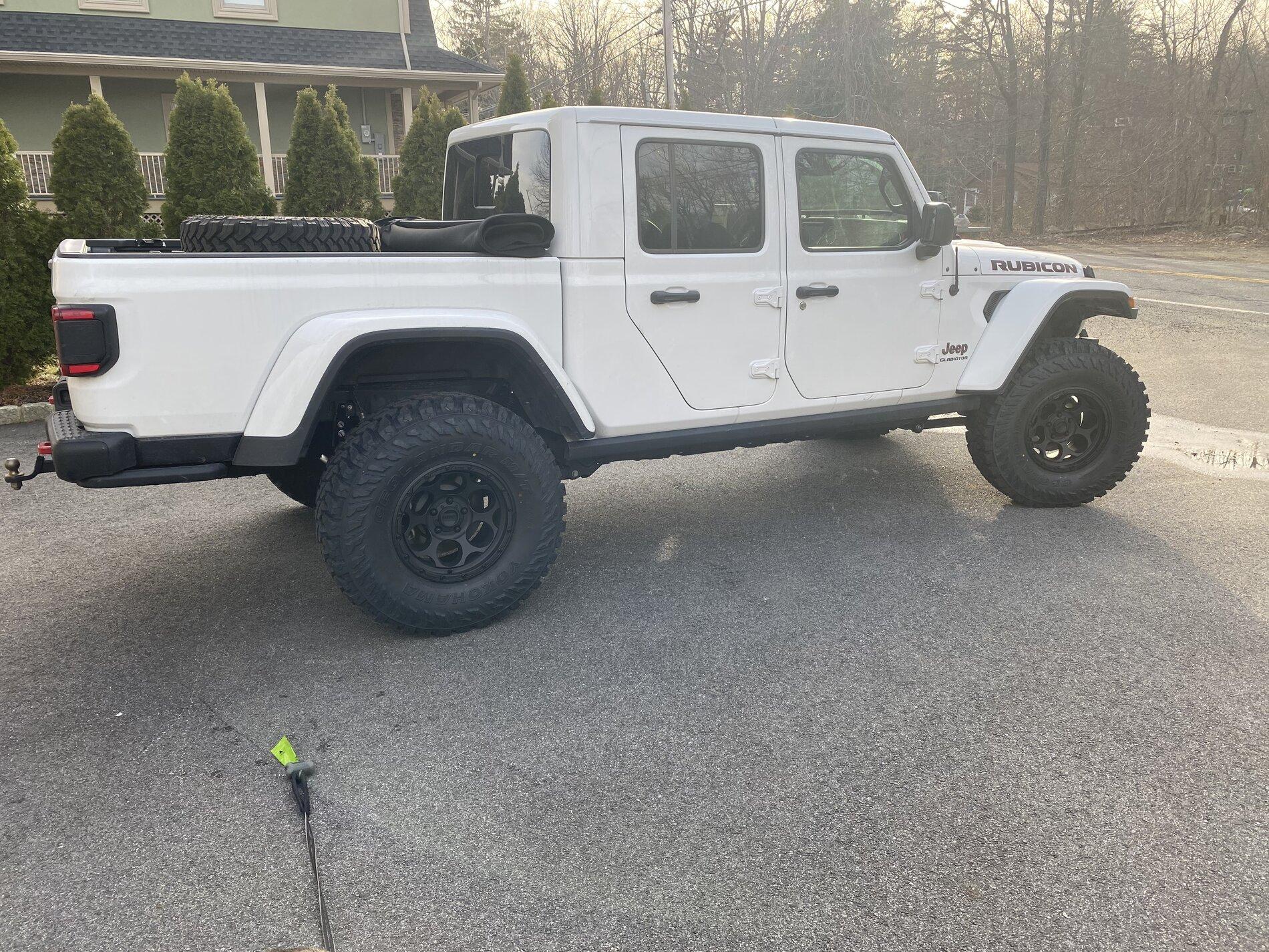 Jeep Gladiator SHOW ME YOUR WHEELS! 17E6BCB9-E00A-4F5C-9835-56418B364F8A