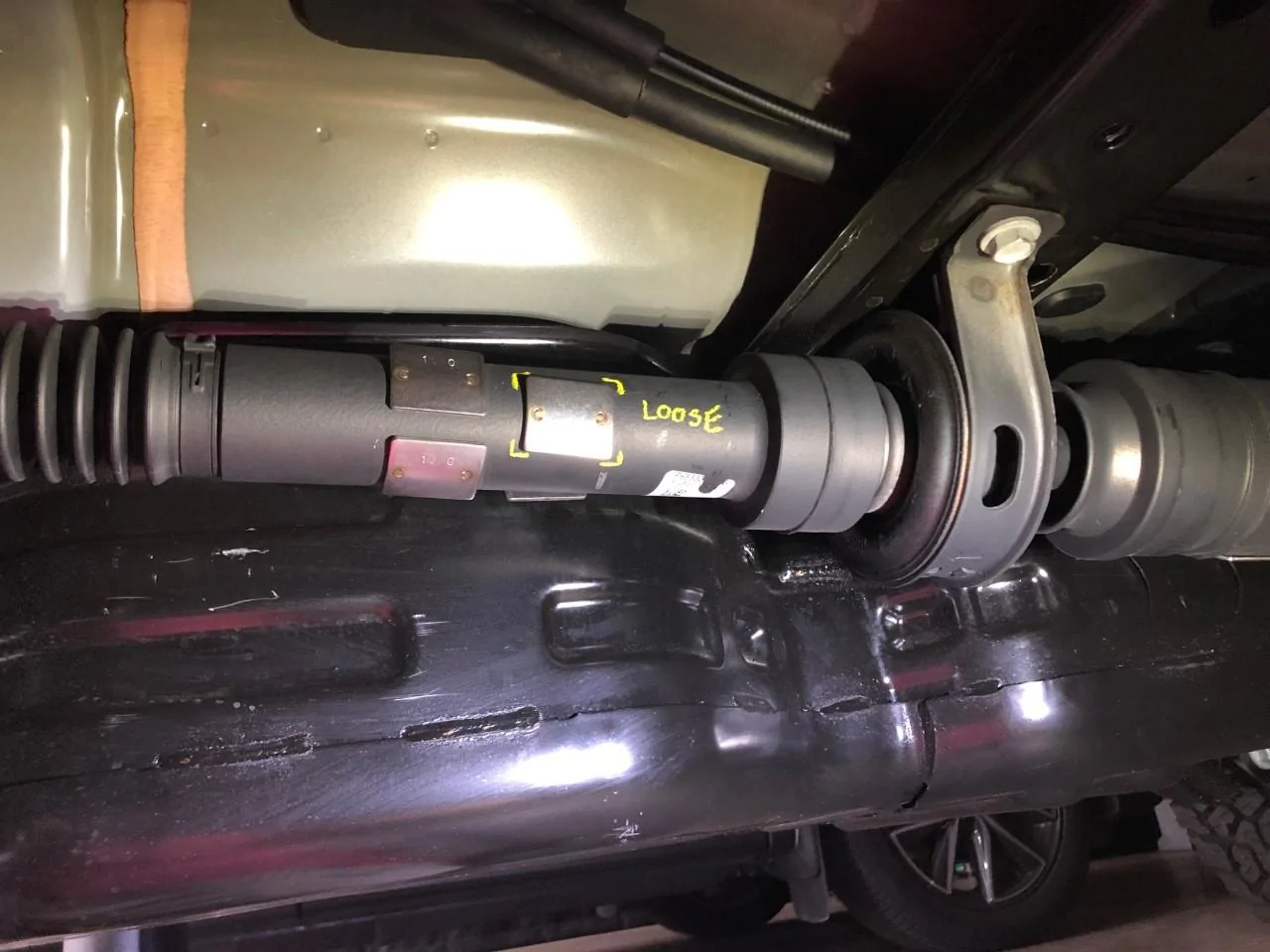 Jeep Gladiator Loose Weight on Rear Driveshaft driveshaft 1