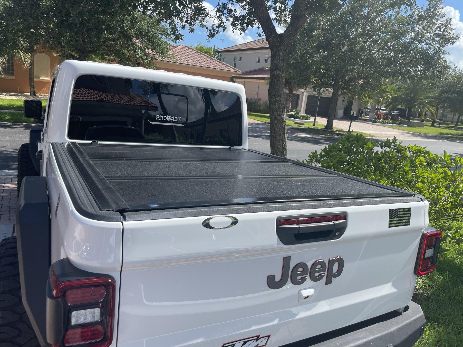 Jeep Gladiator Mopar trifold bedcover 8FAF7B5E-B360-4D5B-9EF1-3809F618535D