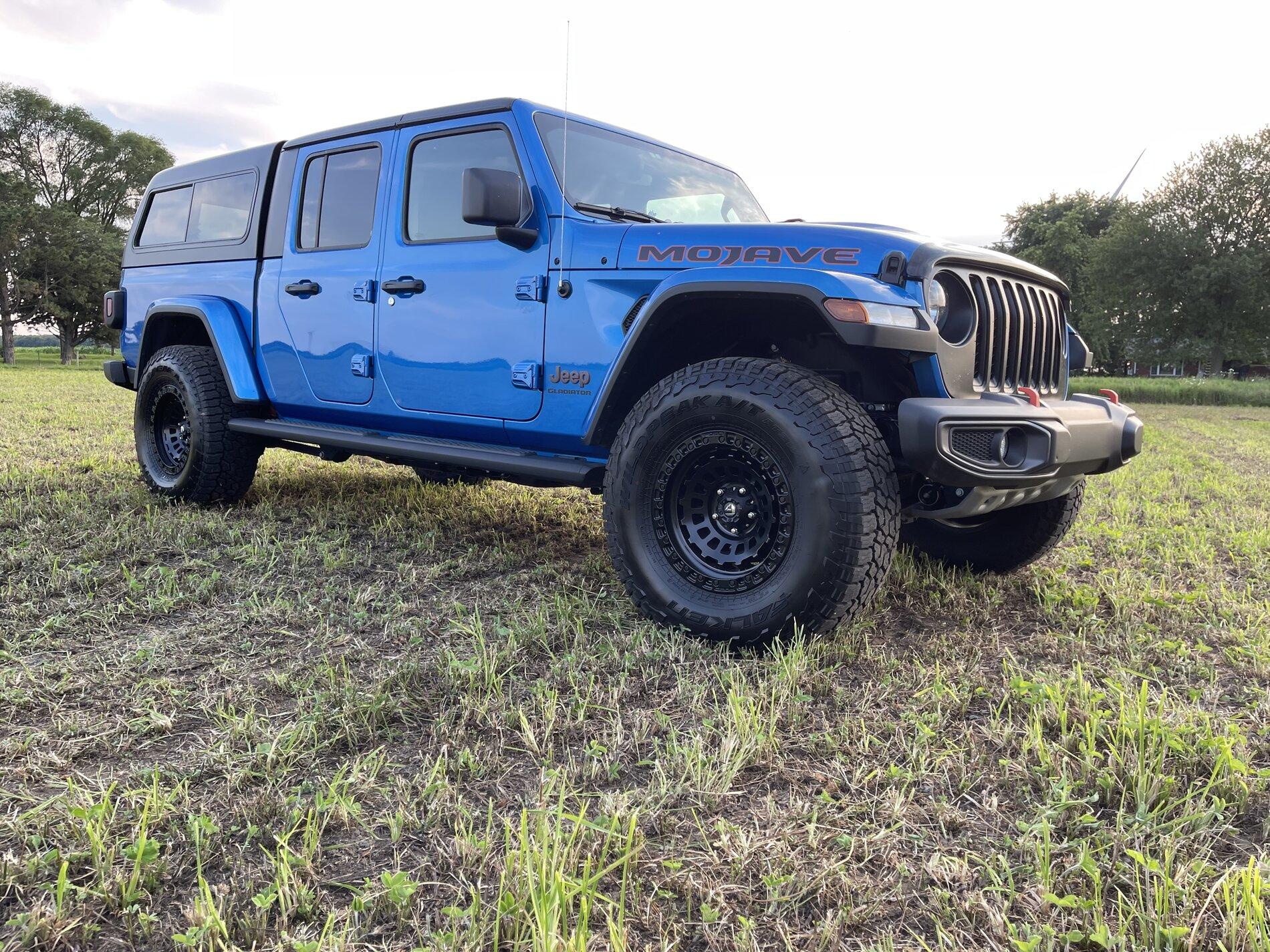 Jeep Gladiator A.R.E. CX EVOLVE CAP installed DC9A2DA9-6C6C-43E0-8993-0A038380780B