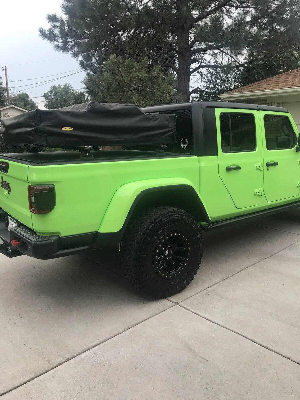 Jeep Gladiator Update, for sale: Finally getting Wrapped... Inozetek SuperGloss Acid Green Gladiator (updated with pictures) 59DD6D7C-D80F-4516-9C03-B0CD8DA4BCCC