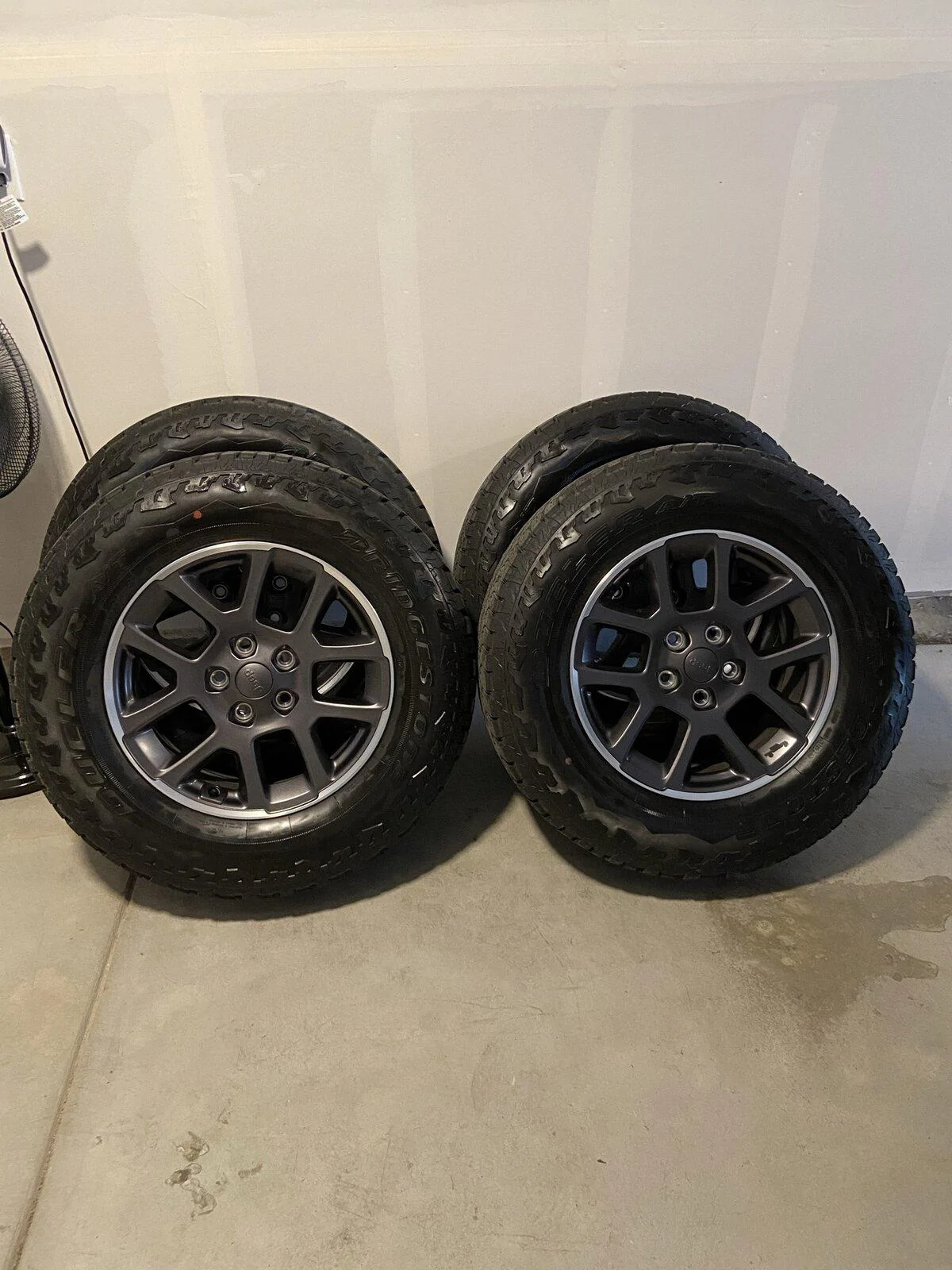 Jeep Gladiator Overland wheels & AT tires (4) 4F40720E-7128-4F68-9306-DEC1D482E2DA