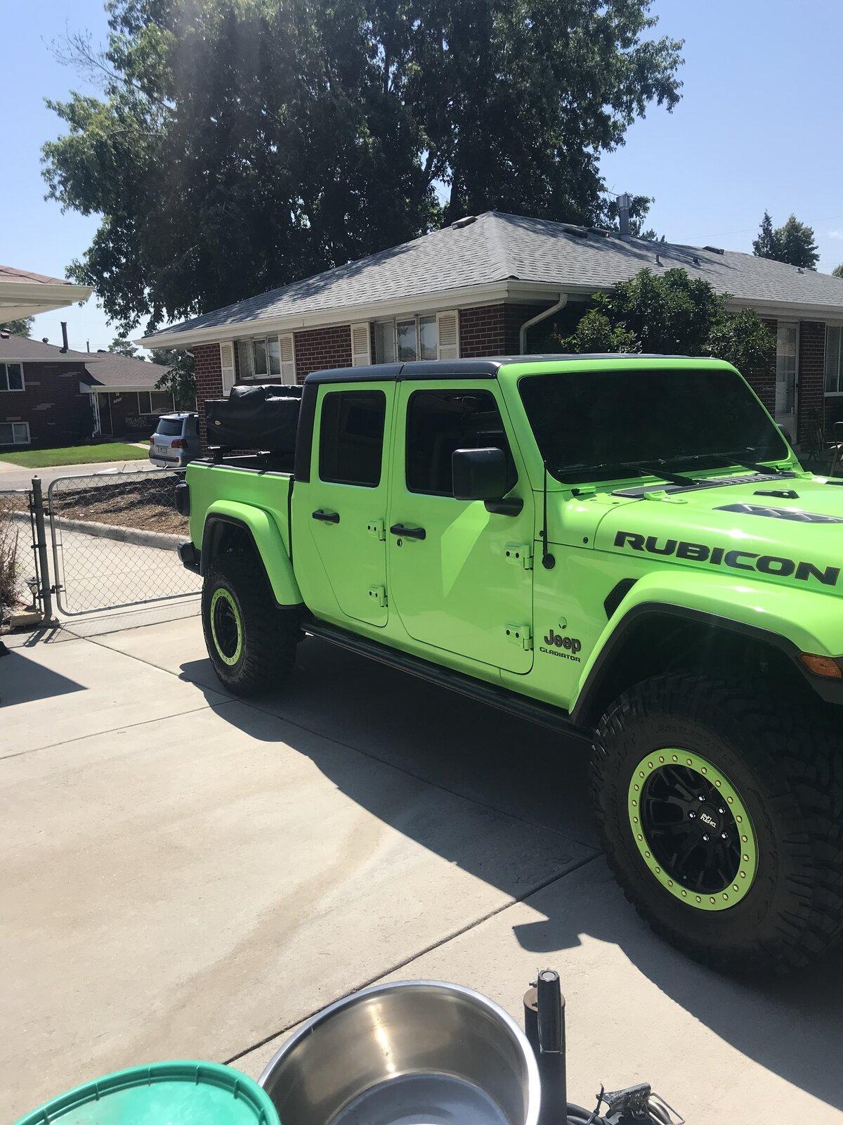 Jeep Gladiator SHOW ME YOUR WHEELS! 4CE1F9F9-8421-4FB3-9A00-057C7FECC571