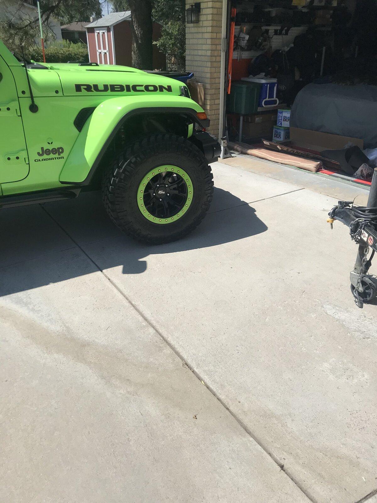 Jeep Gladiator SHOW ME YOUR WHEELS! 555F7AD3-F9E7-489C-85FC-F3CB8DEA4E28