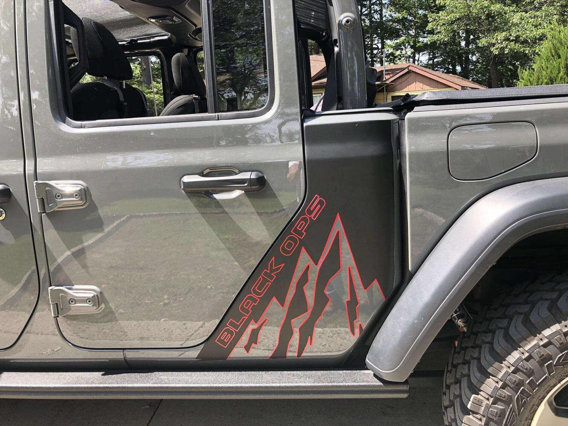 Jeep Gladiator Where did you get your Vinyl Graphics? B8C5A69D-3BE1-4383-82A6-F6F9EFB8D20F