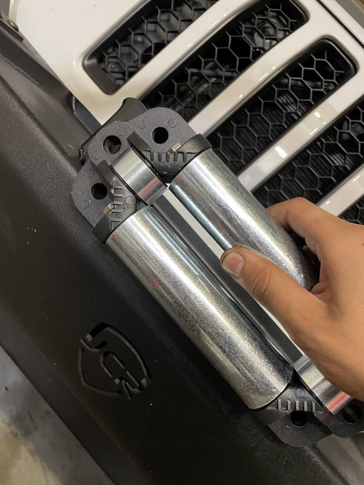 Jeep Gladiator Interesting fairlead issue… lol CE0B6C92-00C5-47EE-9A93-7F149E323032