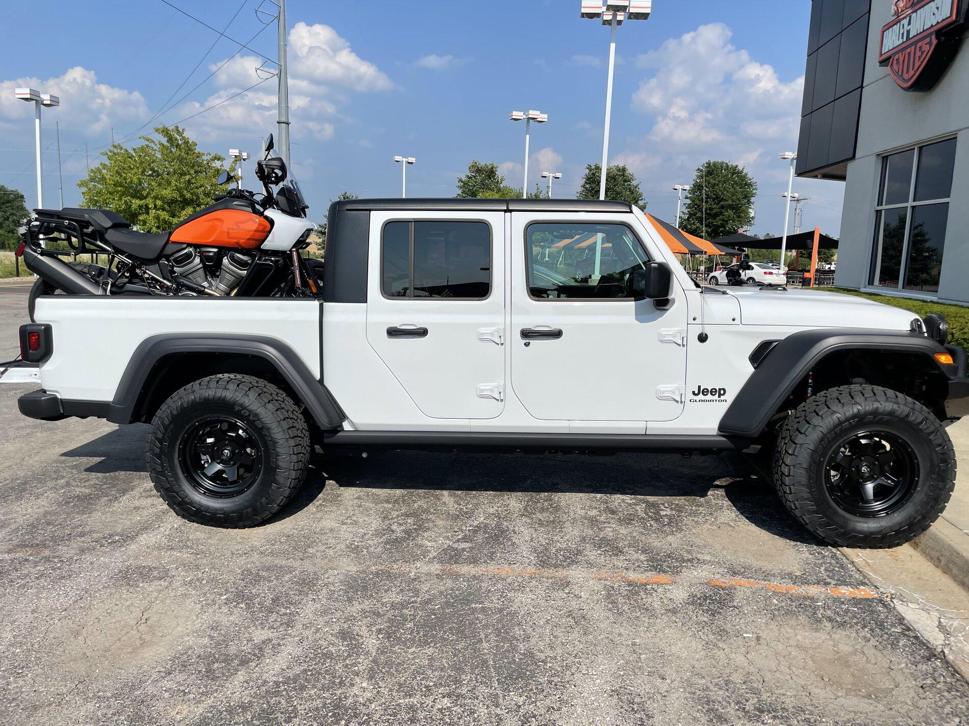 Jeep Gladiator What did you do WITH your Gladiator today? DF47B51F-1371-47E1-B90E-15ED6A1C1FF7