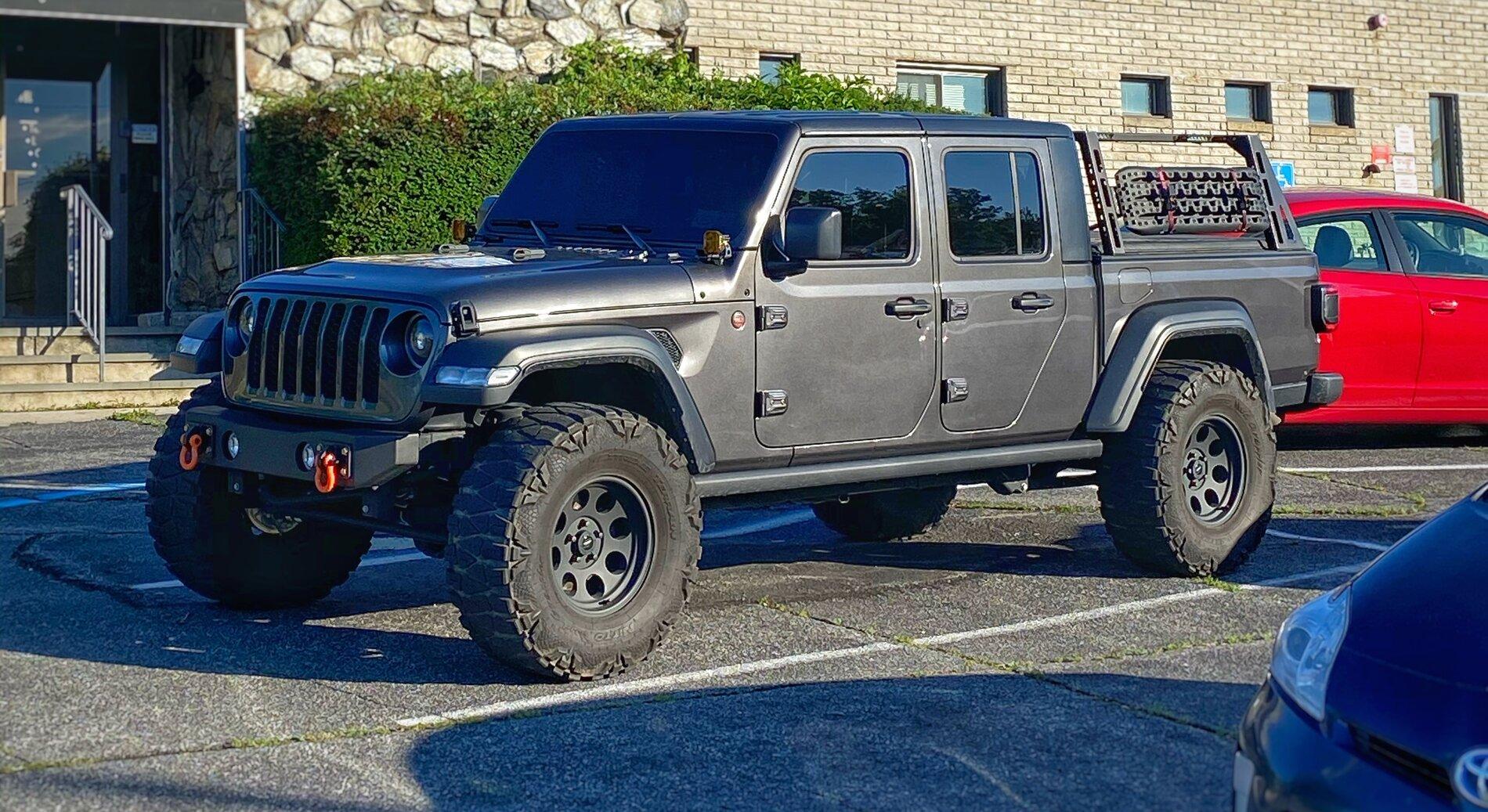 Jeep Gladiator GRANITE CRYSTAL JT Gladiator Club DE645D38-5DA4-463F-B4E8-CBC0B1E9A6FD