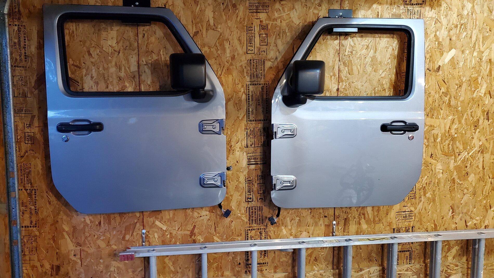 Jeep Gladiator Door hangers 20210717_200836