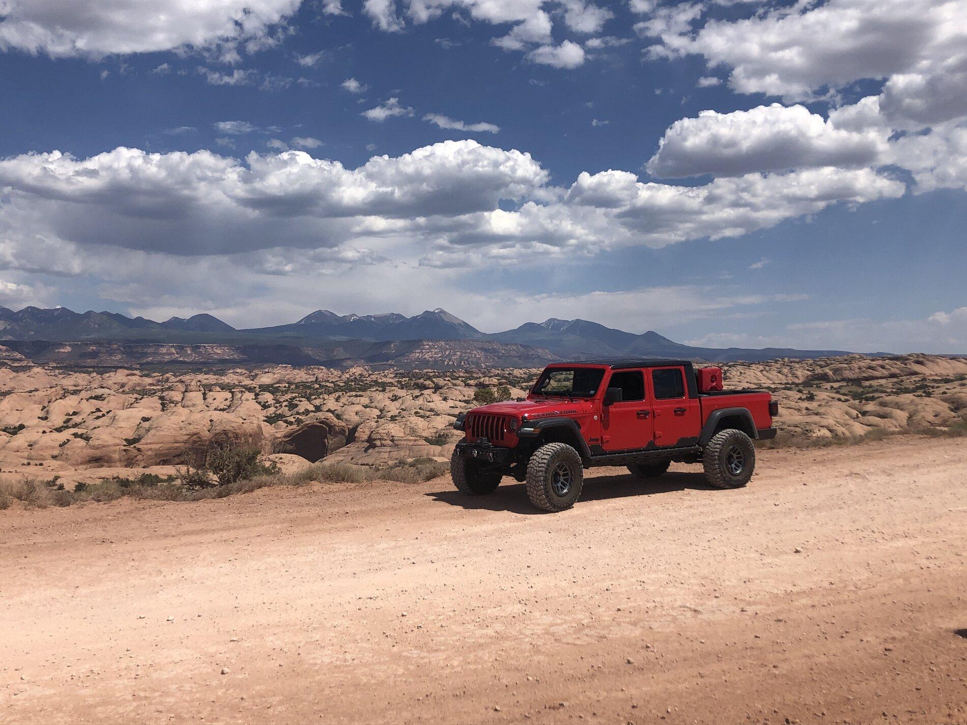 Jeep Gladiator 2021 Diesel Texas Trail built 0D53A35A-CCCE-4C7F-9DF3-AFFC56A8BD4C