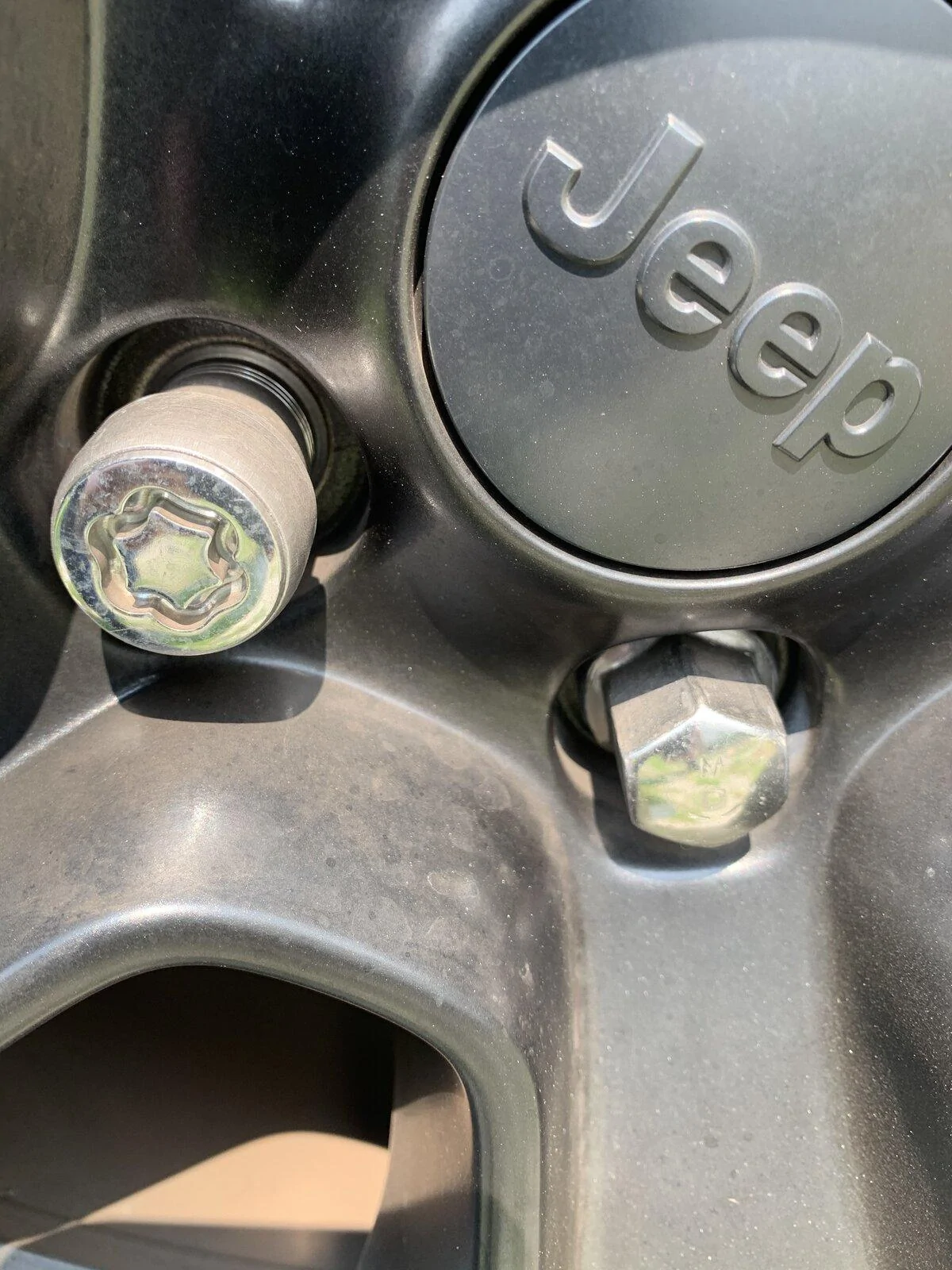 Jeep Gladiator Wheel locks. Does this look right? 028C4971-9464-48D2-88F8-DFE79D9A48D4