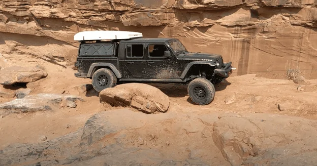 Jeep Gladiator AEV JT 2.5″ DUALSPORT RT SUSPENSION - Installation, tips and MOAB results! 1627164425472