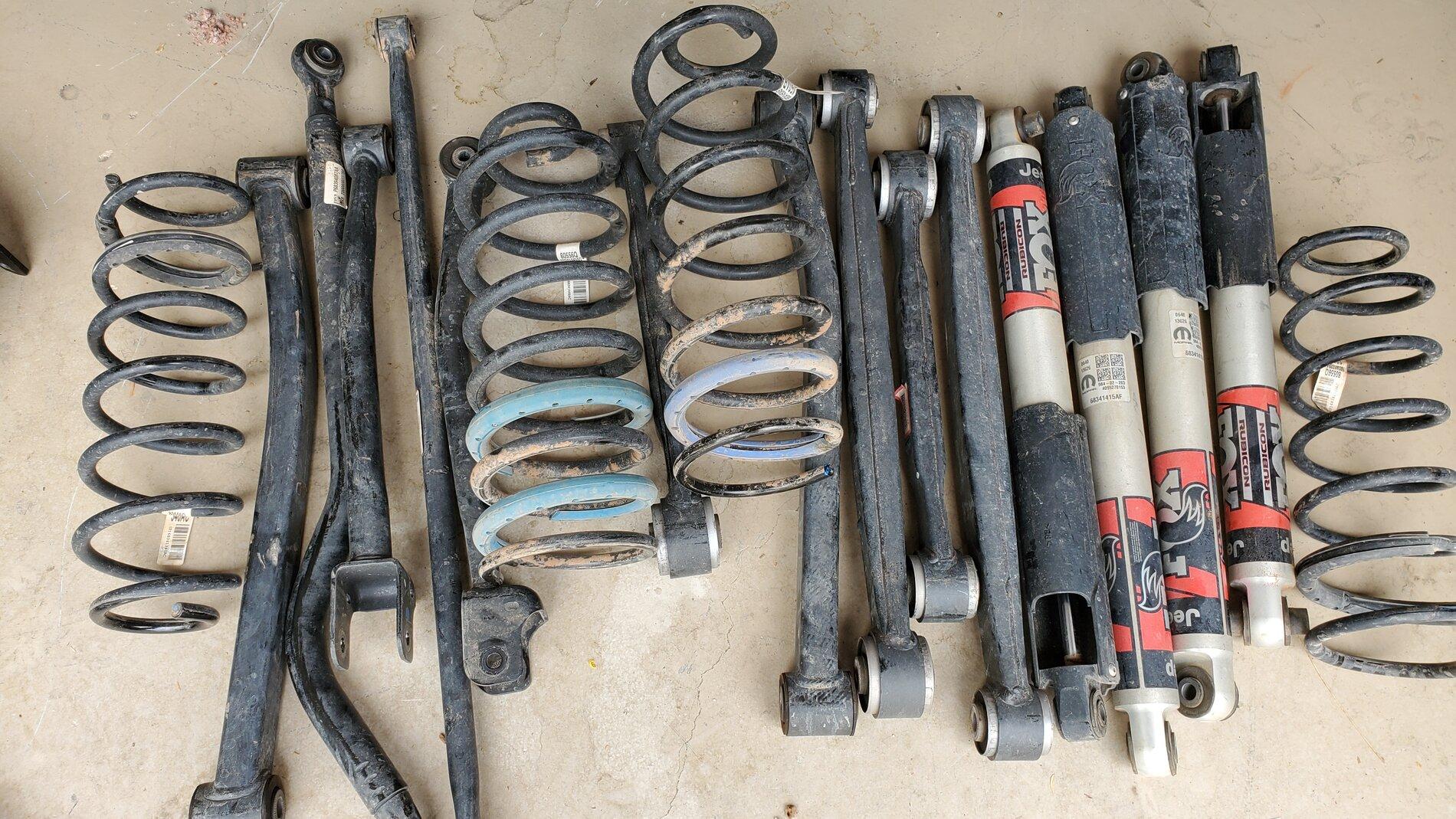 Jeep Gladiator Rubicon Stock Suspension Take-Off with Fox Shocks $199 20210724_110811