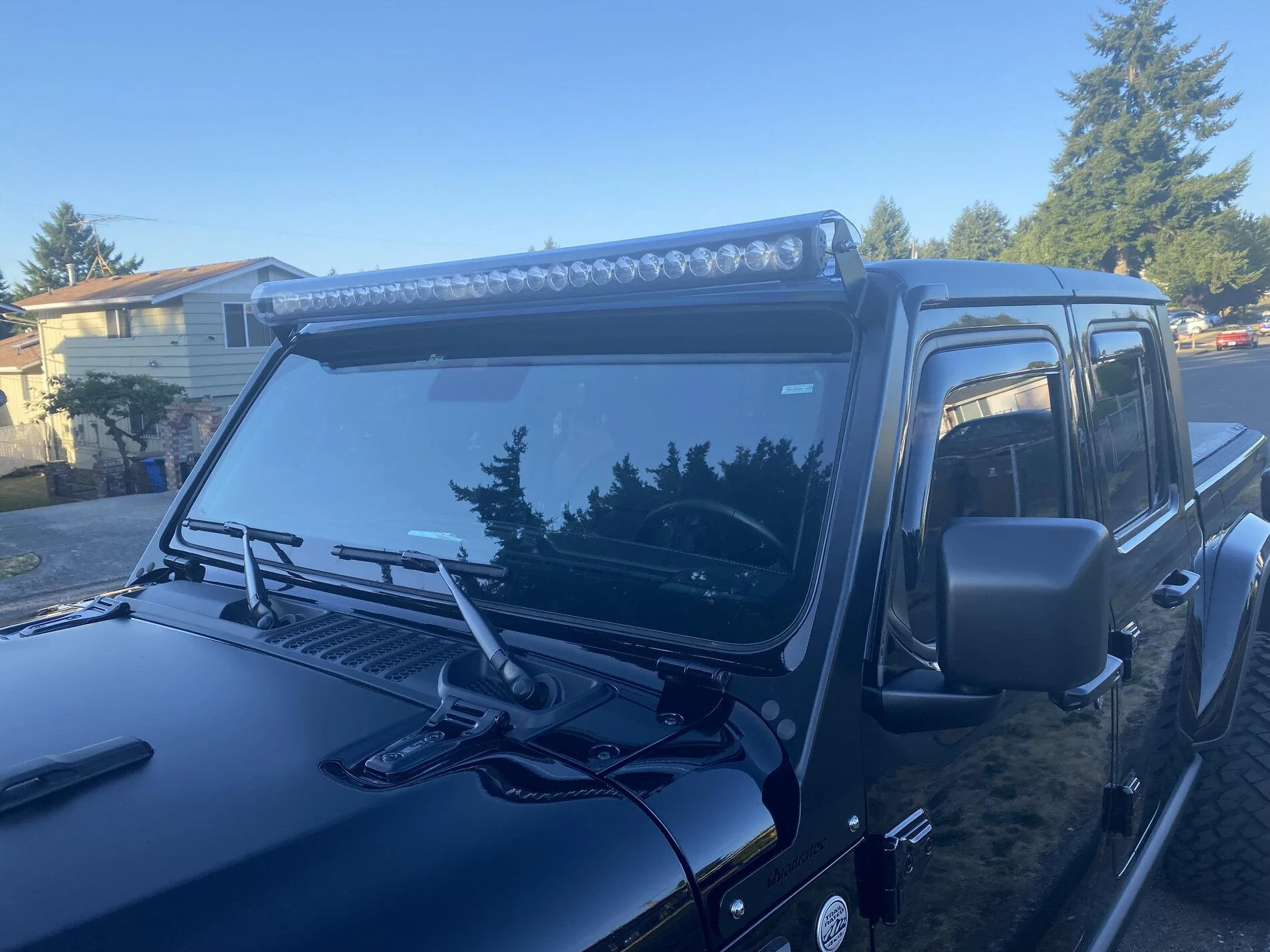 Jeep Gladiator Quadratec J5 LED Light Bar with Windshield Mounting Brackets and Aerolidz cover D558469B-91AA-46E6-9FEA-FB85DE8BE660