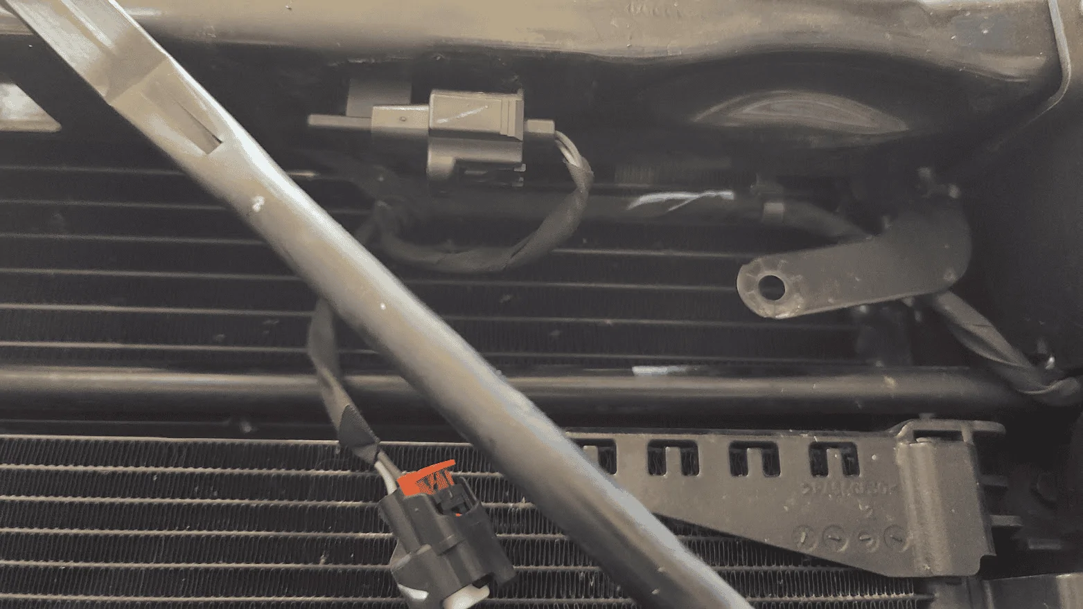 Jeep Gladiator I need some Help Identifying a plug 1627229393554