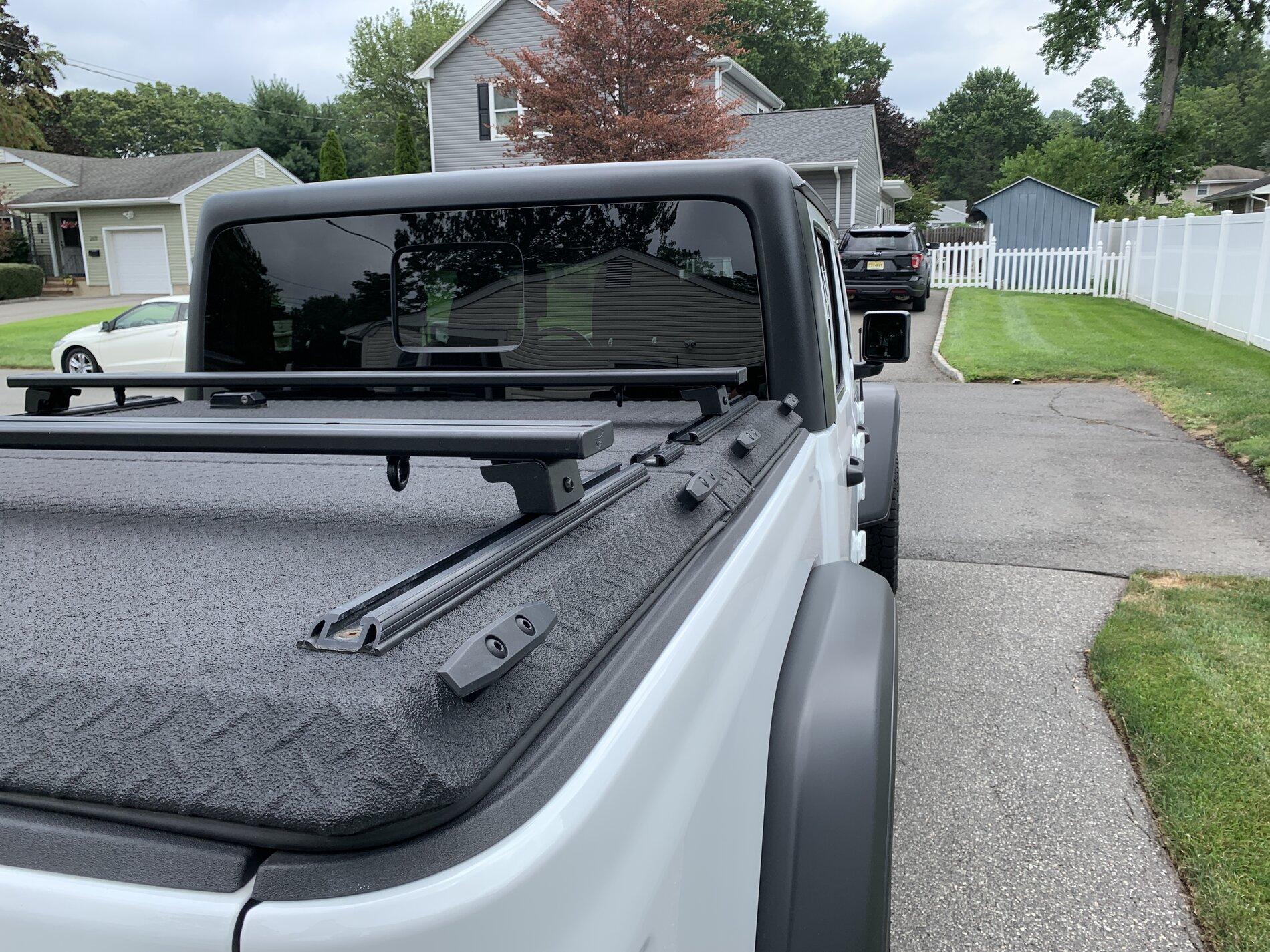 Jeep Gladiator SOLD: Diamondback SE bed cover + Front Runner load bars DC635736-548A-4AB9-A0EF-FCEE64220A7E