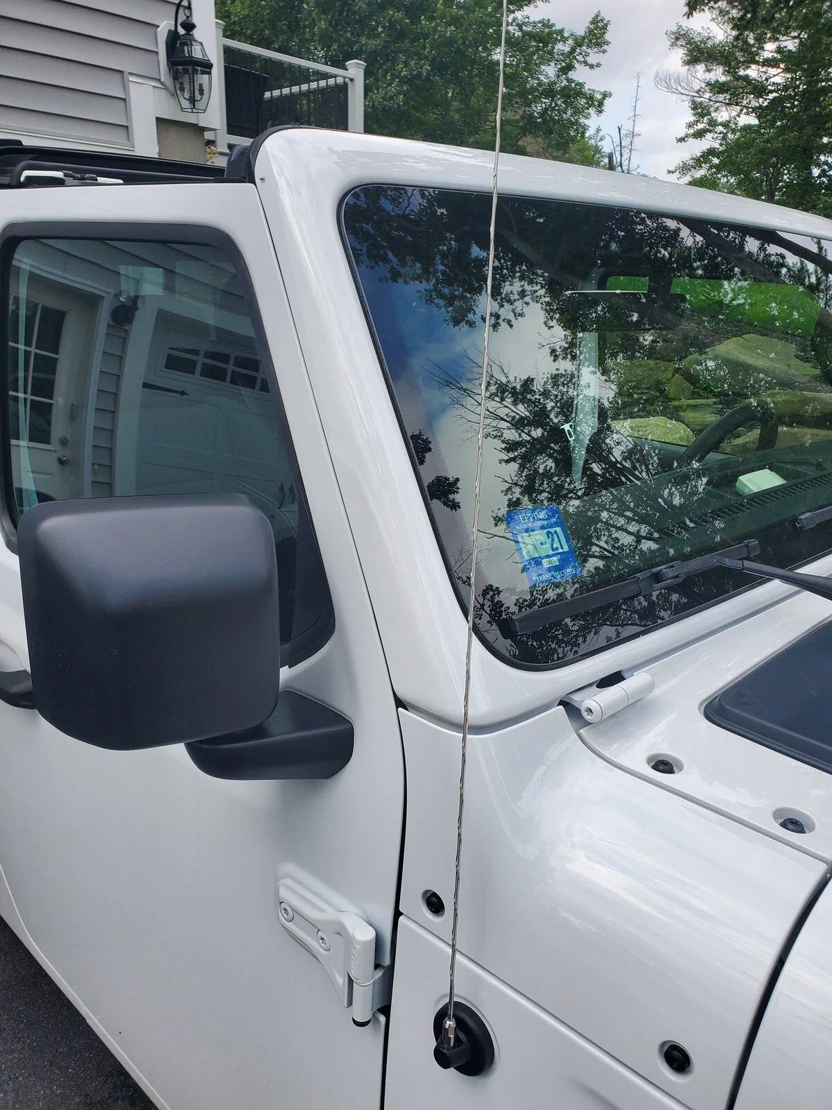 Jeep Gladiator Bright White 80th Anniversary build 20210725_164011