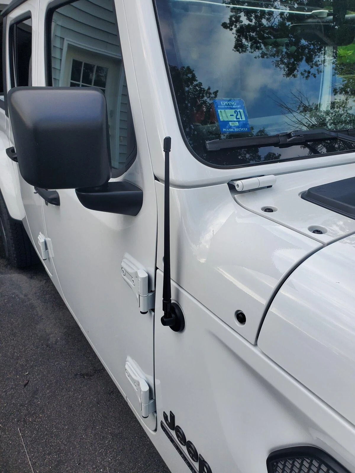 Jeep Gladiator Bright White 80th Anniversary build 20210725_164625