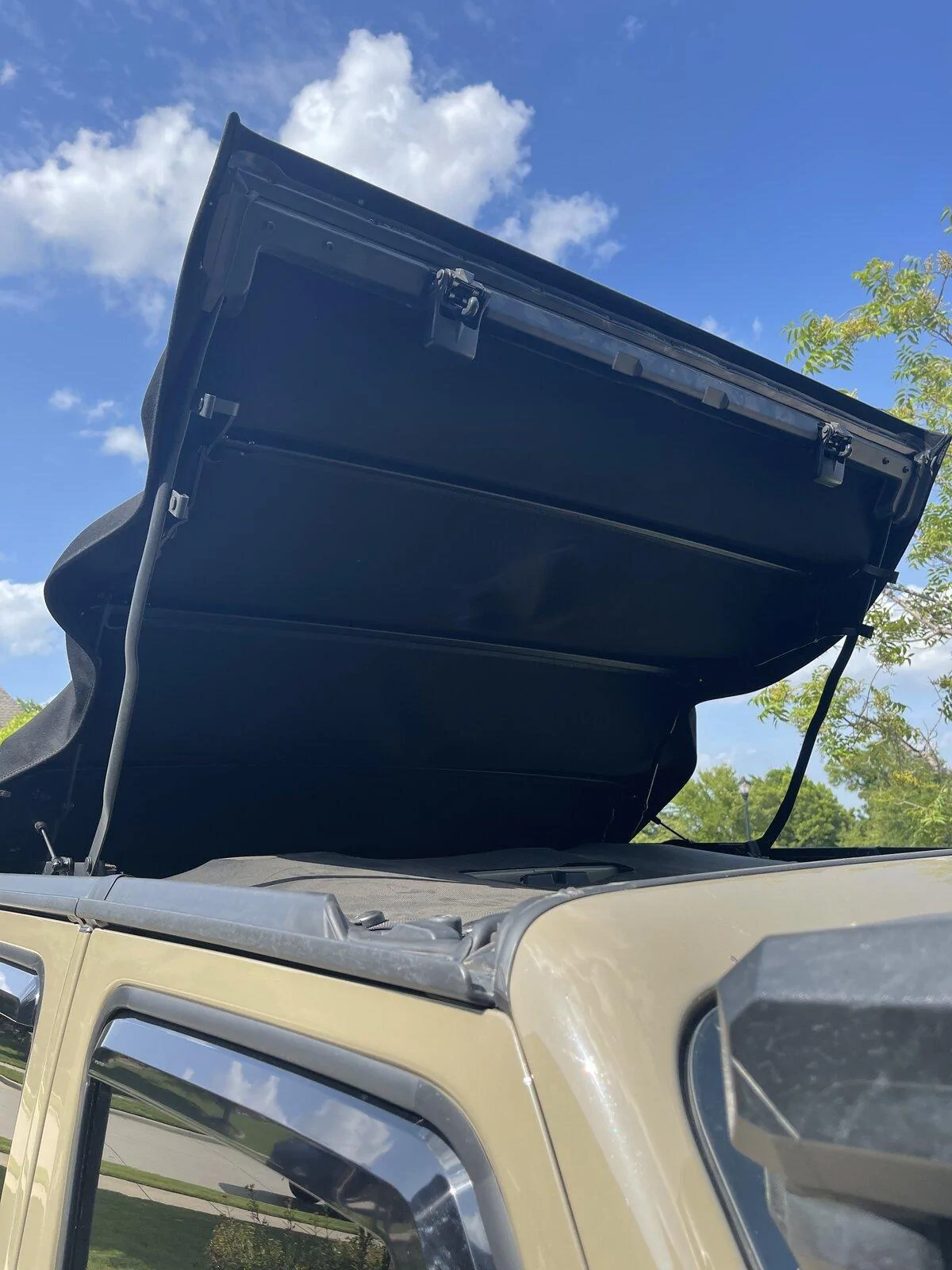 Jeep Gladiator Premium Soft Top 693FD8AB-D468-4BD3-B7AC-E509CF9D0E67