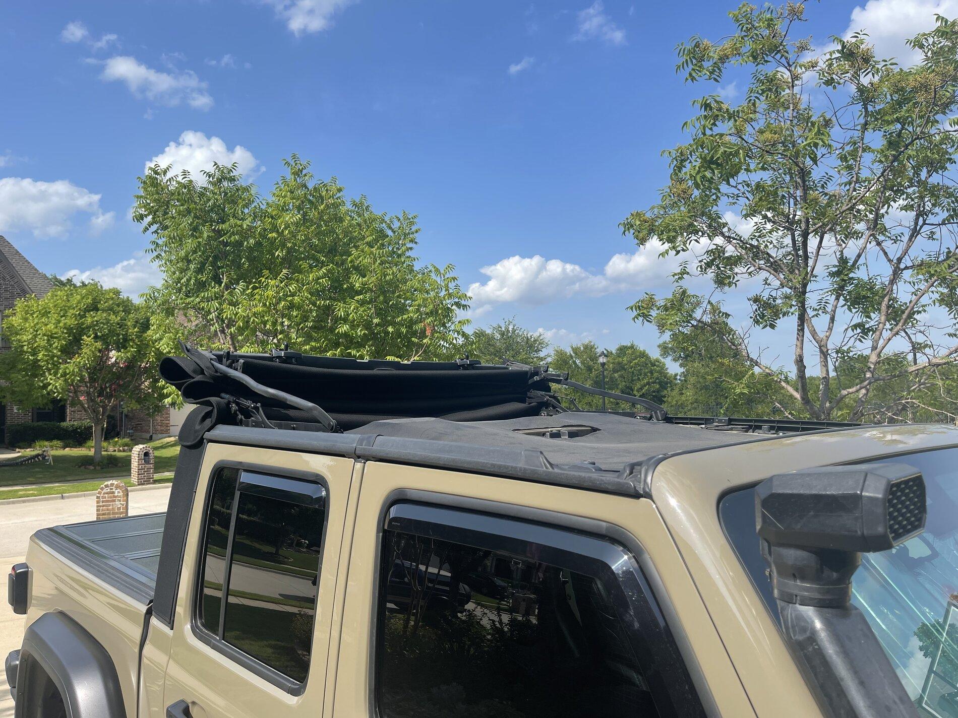 Jeep Gladiator Premium Soft Top 9B369AB1-524E-4653-BF46-04F6F0509D6D