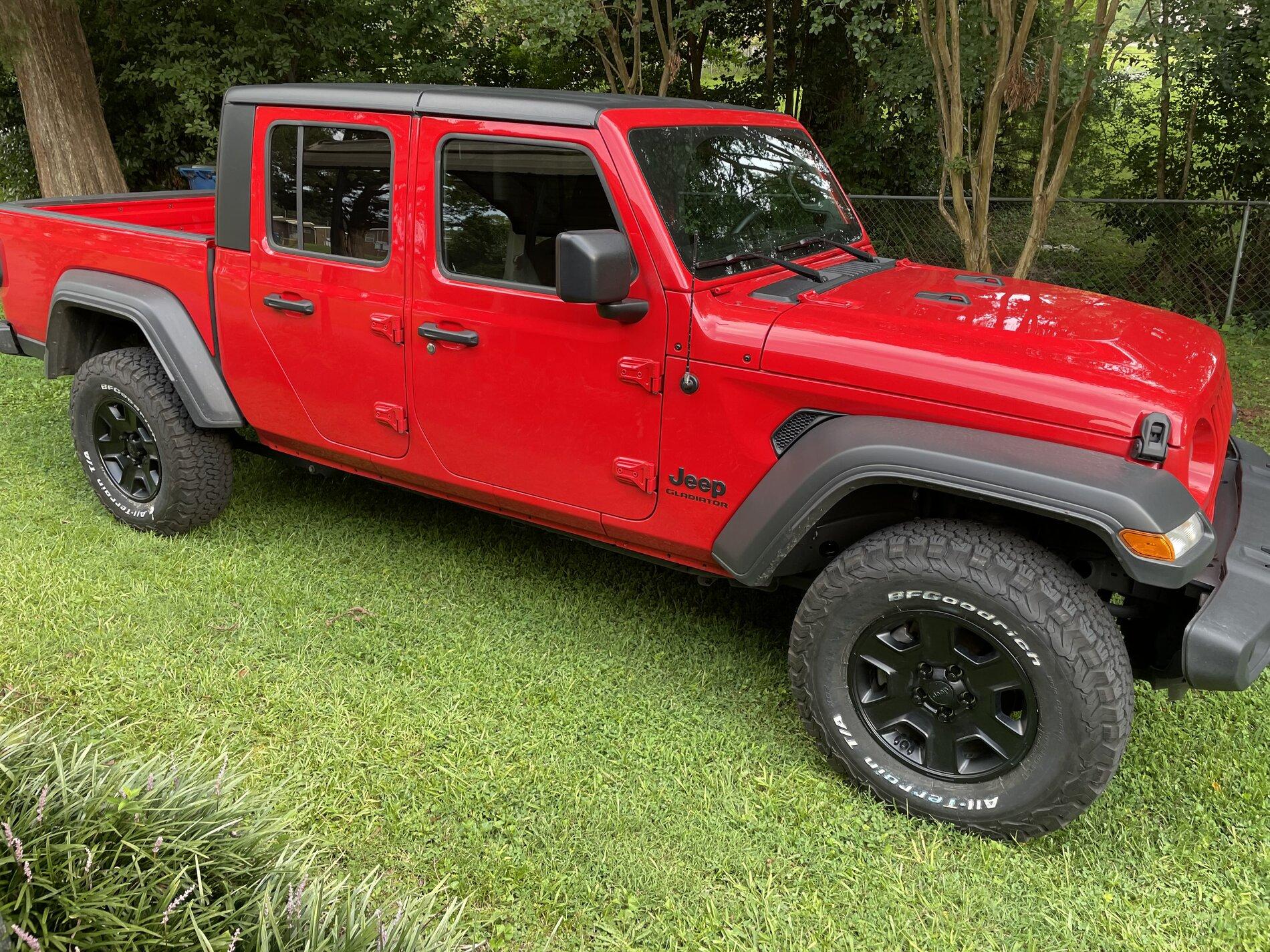 Jeep Gladiator Finally Upgraded the Wheels and Tires 4E90D2FC-975F-4480-BB19-F7F6F8444170