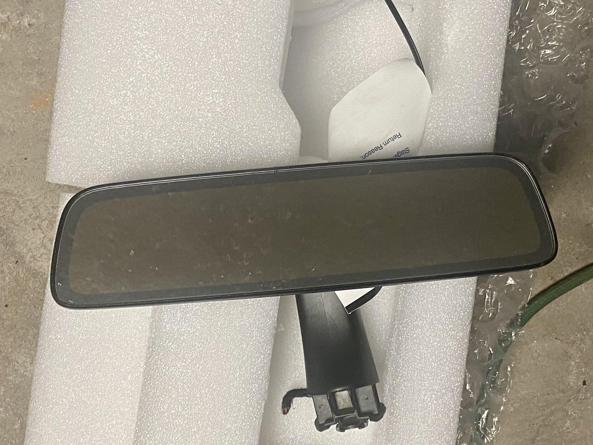 Jeep Gladiator OEM Auto Dimming Rearview Mirror IMG_7692