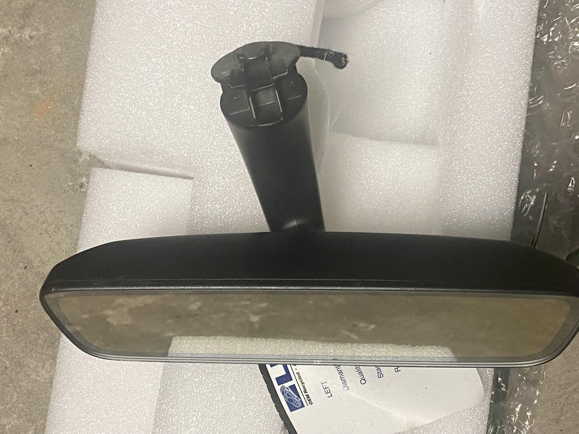 Jeep Gladiator OEM Auto Dimming Rearview Mirror IMG_7691