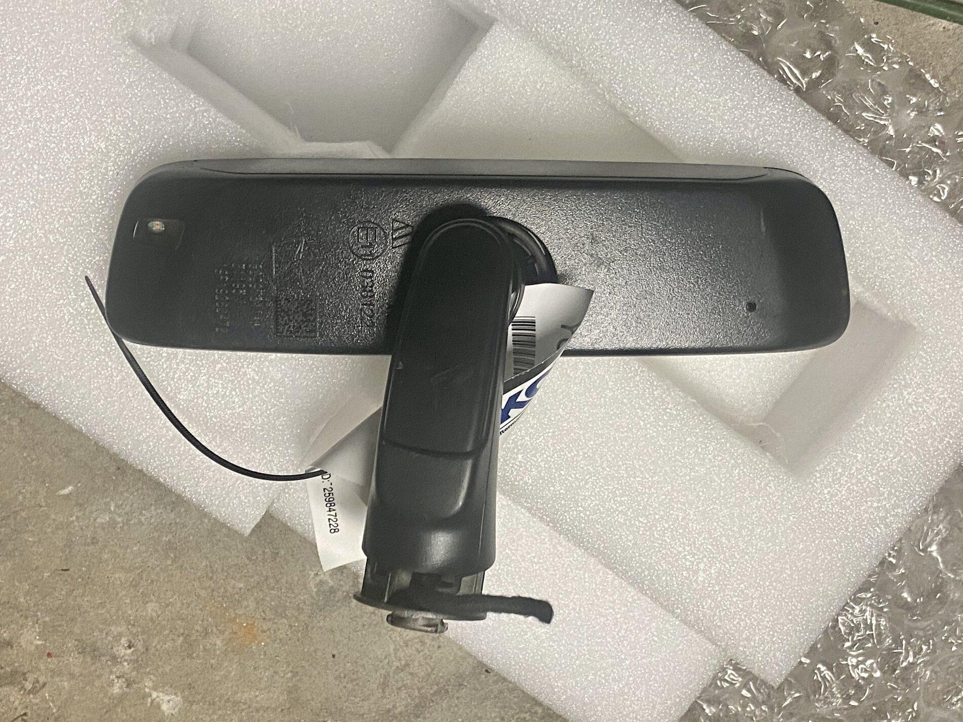 Jeep Gladiator OEM Auto Dimming Rearview Mirror IMG_7689