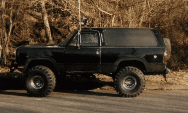Jeep Gladiator Gladiator vs Bronco. 1627563423644