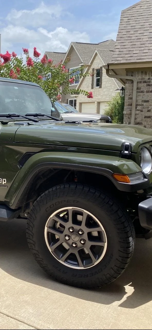 Jeep Gladiator Overland Wheel/Tire upgrade combo suggestions E91F7F58-C78E-4A56-8585-E1AAD1A1904B